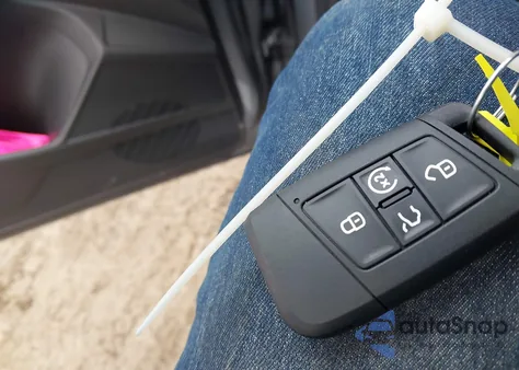 2025 Volkswagen Taos 1.5T Se from USA, damaged, VIN 3VVVC7B24SM049322